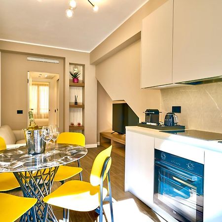 Ferienwohnung Picasso Golden House Next To Duomo Mailand Exterior foto