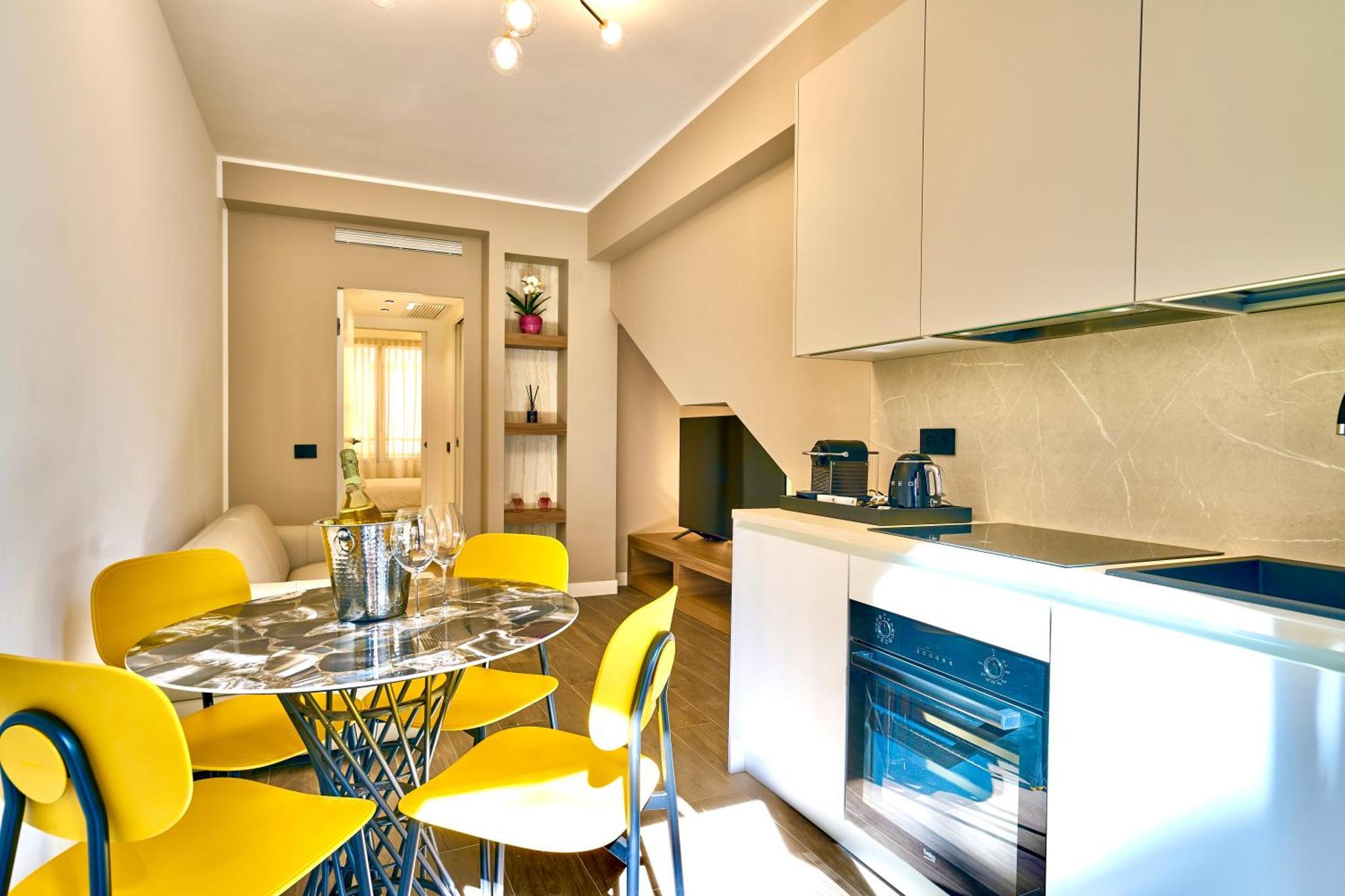 Ferienwohnung Picasso Golden House Next To Duomo Mailand Exterior foto